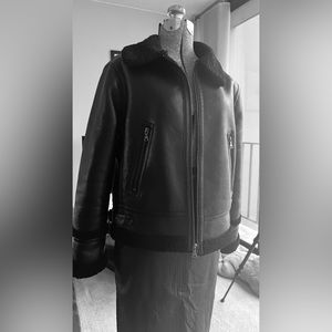 EXPRESS WOMENS MEDIUM WITH LINING.